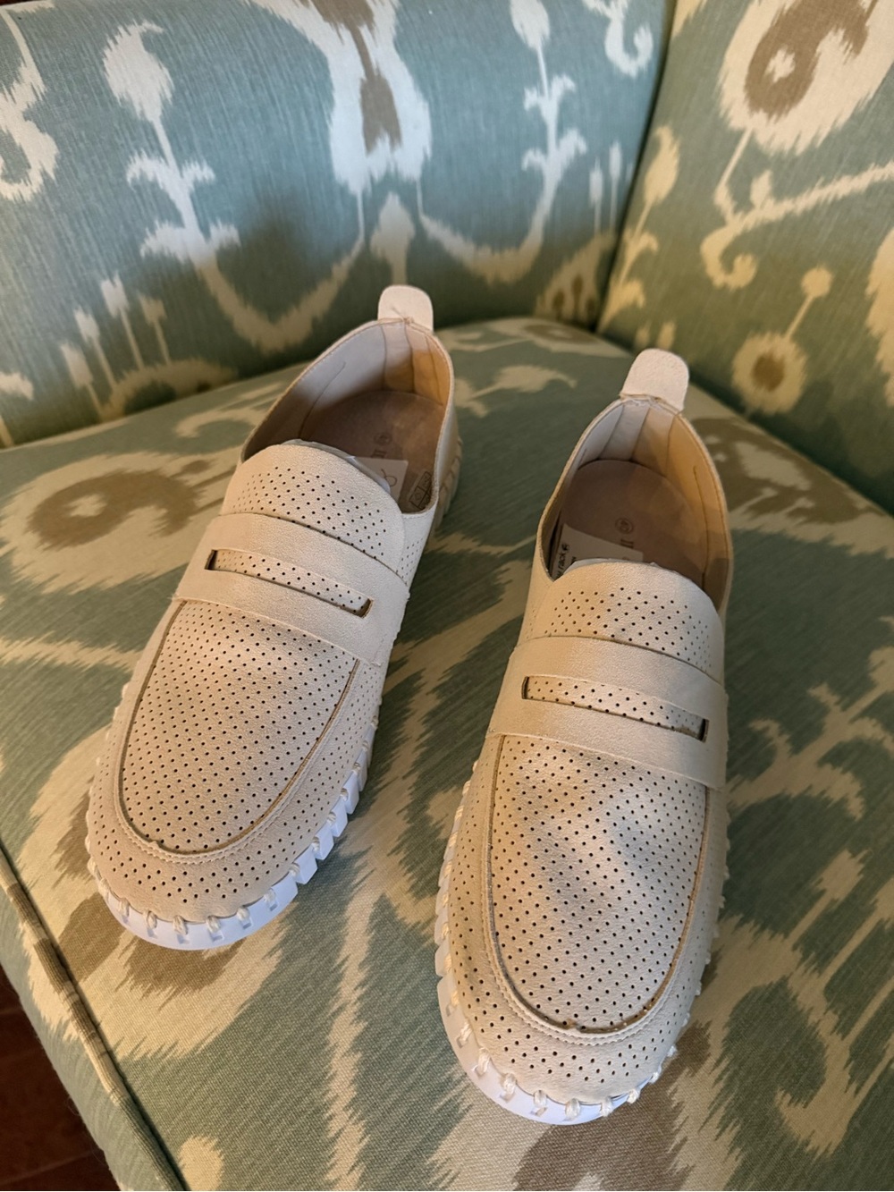 NWT Ilse Jacobsen Women’s Perforated Slip-On Loafers in Light Beige